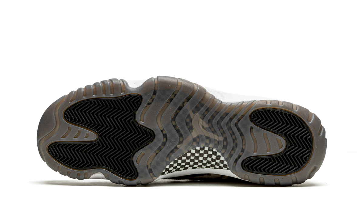 AIR JORDAN 11 WMNS Animal Instinct AR0715 010