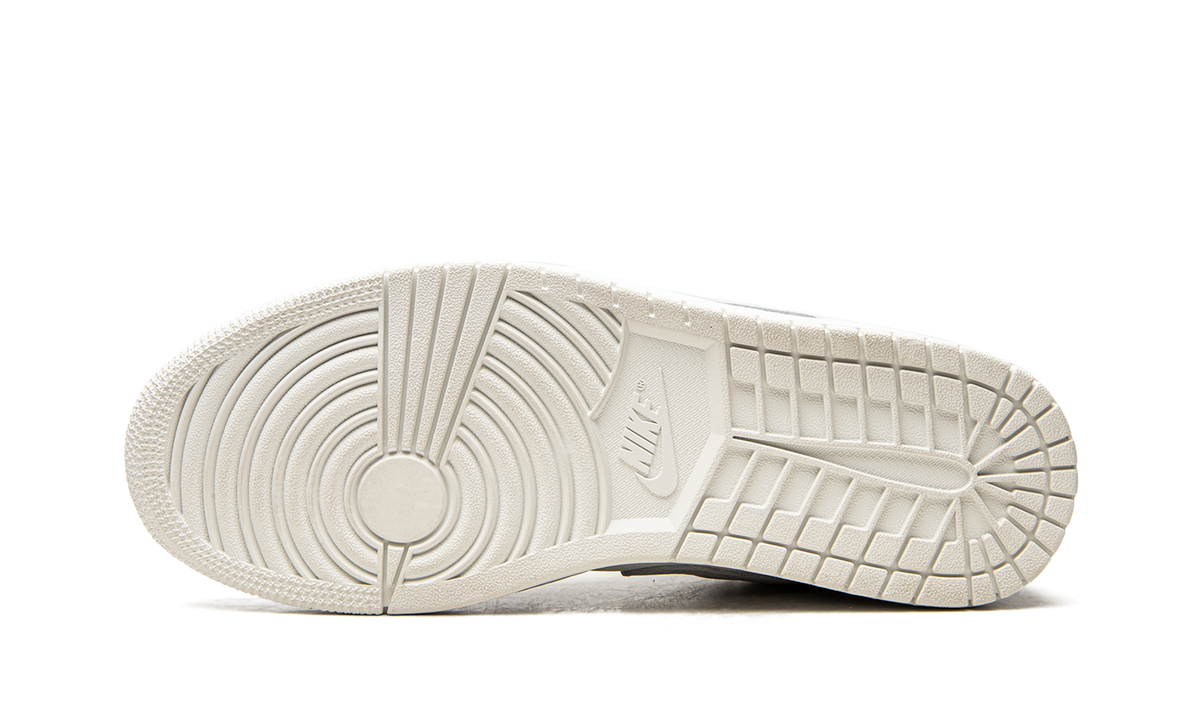 Air Jordan 1 Low Paris CV3043 100